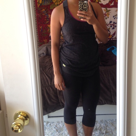 Nike workout tank BUNDLED