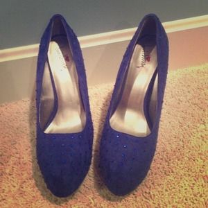 Navy high heels!
