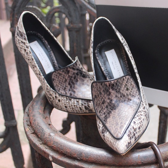 SOLD Stella McCartney grey snakeskin shoes sz6