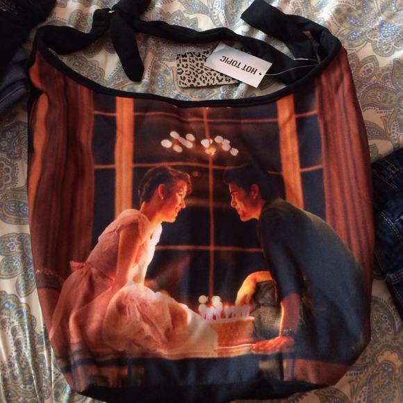 SOLD✨💥sixteen candles hobo bag💥✨ - Picture 1 of 1