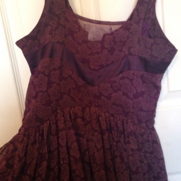 SOLD on vinted -- Gorgeous Floral Dress - Picture 3 of 4
