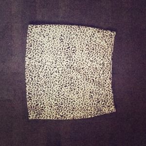 Leopard print pencil skirt