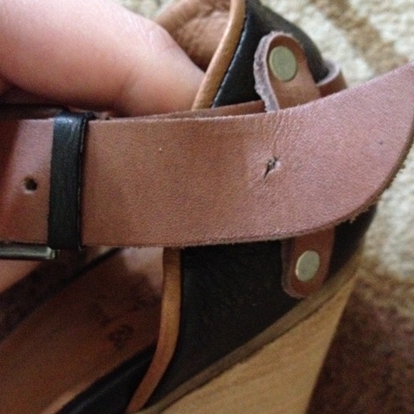 ❌SOLD❌French Blu Black leather pump - Picture 2 of 4