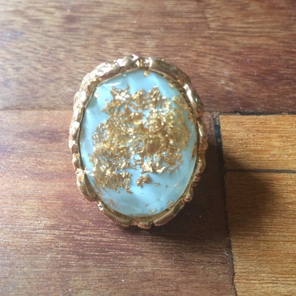 BEAUTIFUL gold flake statement ring.