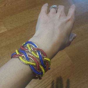 A Size-Adjustable Colorful Bracelet