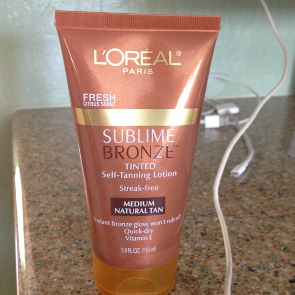 Self-tanning lotion, medium