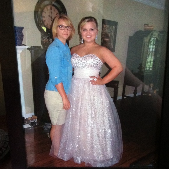 Prom dress! Absolutely stunning!!!