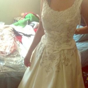 Wedding dress