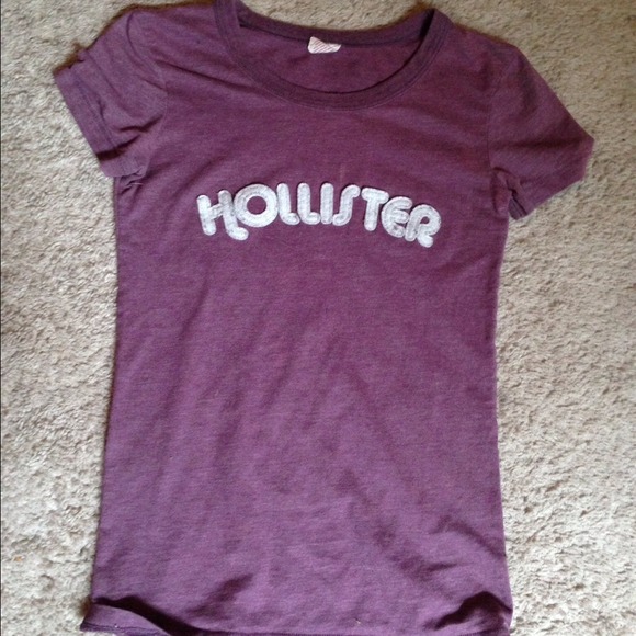 Right fitting purple Hollister t-shirt