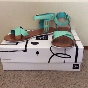 Aqua patent dolce vita sandals