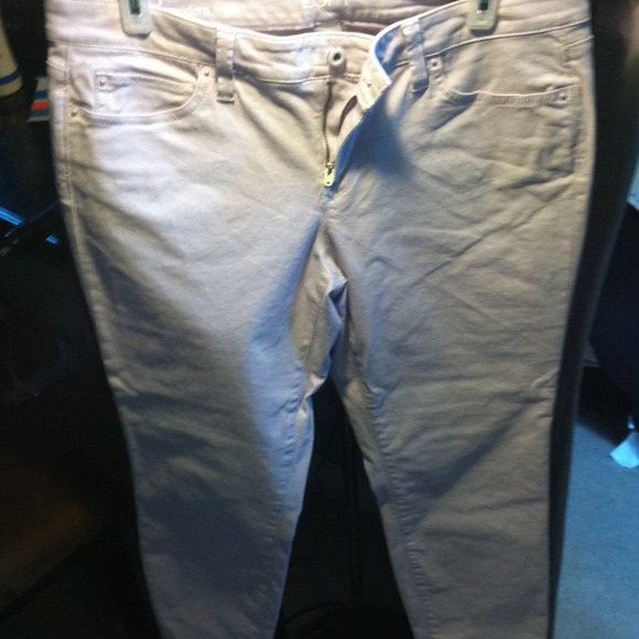 Ann Taylor loft! Light purple colored modern ankle