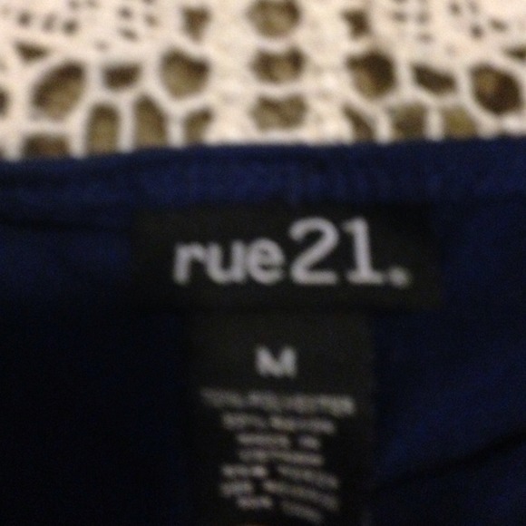 Never worn. Good shape(: - Picture 3 of 4