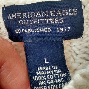 American Eagle Outfitters white knitted sweater