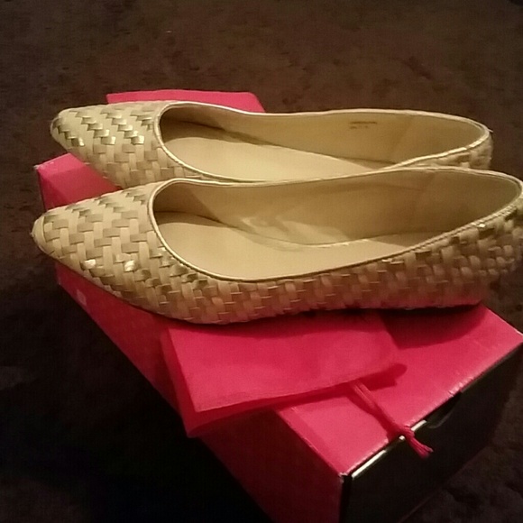 *TRADED* Weaved flats