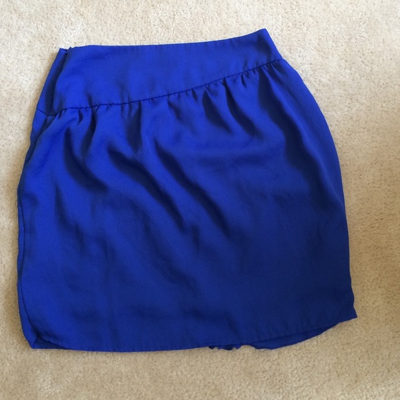 Skirt - Picture 2 of 3