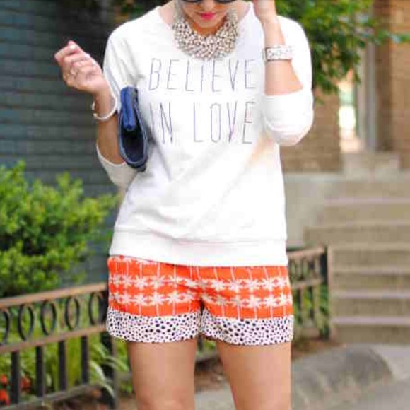 Old Navy Sweaters - 🎀 Old Navy Believe in Love Sweatshirt 🎀