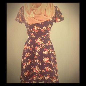 Super cute dress w/scarf