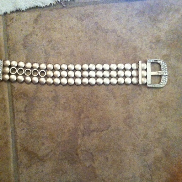 Costume buckle bracelet with rhinestones few missn