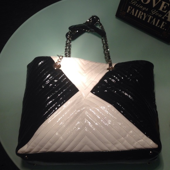 Large Bebe tote - Picture 2 of 4