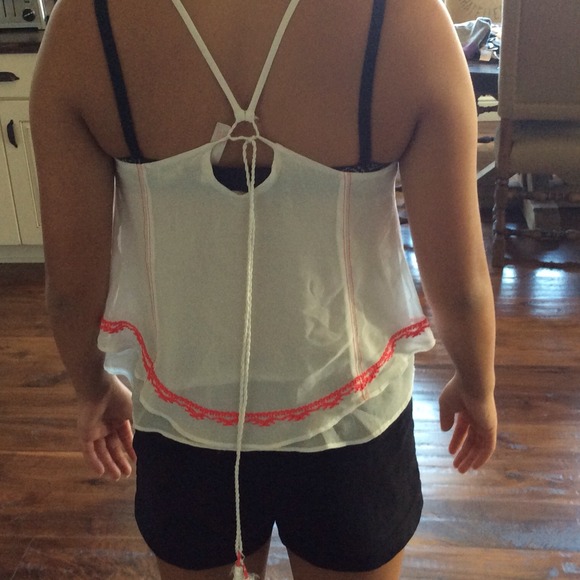 White flowy top with hot pink embroidery - Picture 2 of 2