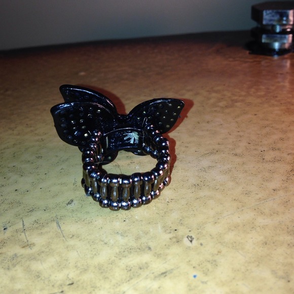 Colorful butterfly ring - Picture 2 of 2