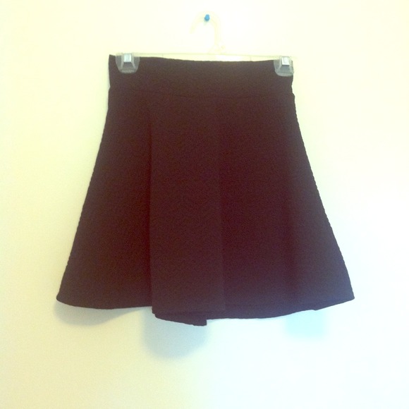 Black chevron textured skater skirt