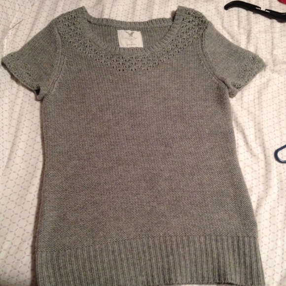 American eagle short sleeve sweater