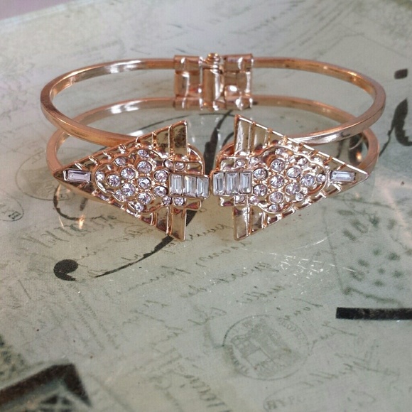 Jewelry - Gold cuff bracelet