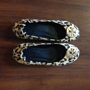 Tory burch Reva Ballet flats for sale!