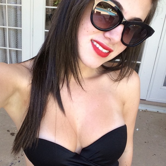 Price drop💥Marc Jacobs Sunglasses With Case!