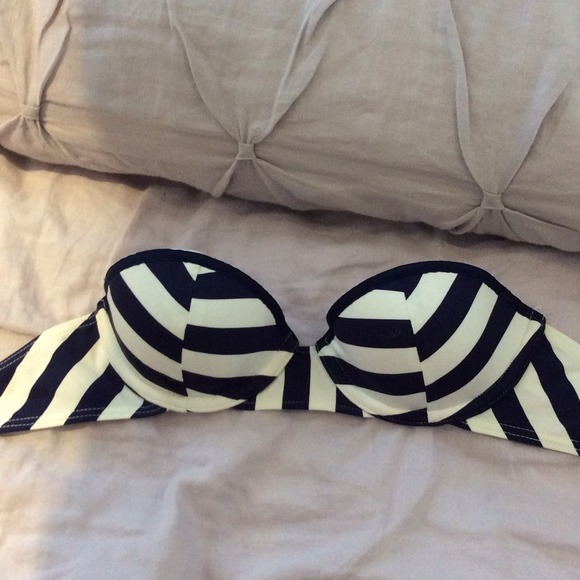 Strapless Navy and white underwire bikini top - Picture 1 of 4