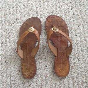 Tory burch flip flops