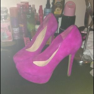 👠Jessica Simpson Fuchsia Platforms👠