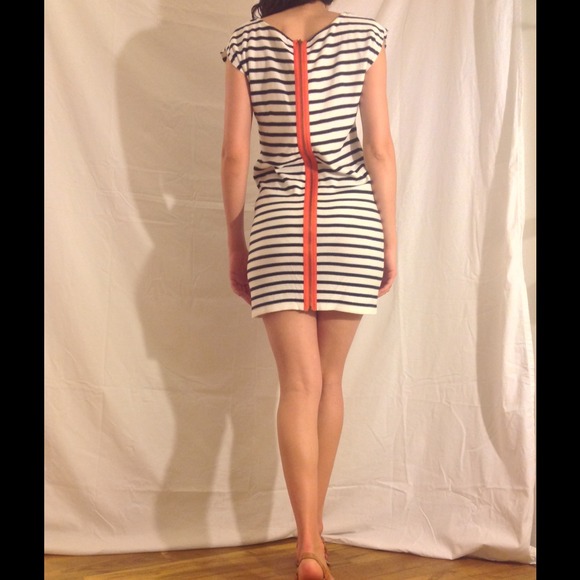 SOLD 💥Ichy Marin style dress. - Picture 2 of 4