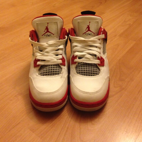 Jordan fire red 4s!