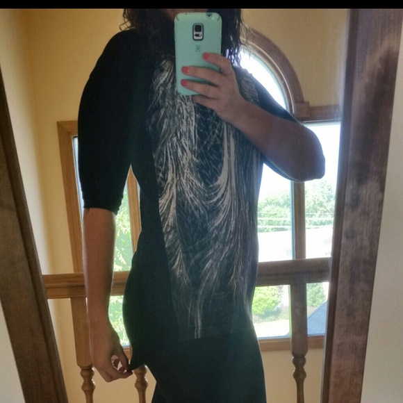 SOLD-CLEARANCE-NWT-FEATHER TUNIC - Picture 3 of 4