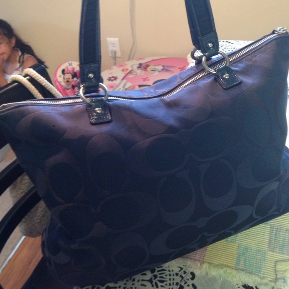 Authentic coach bag😊 - Picture 3 of 4