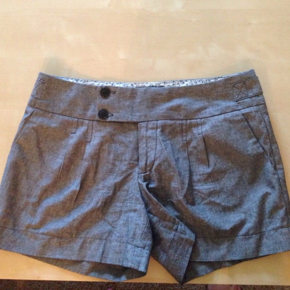 Grey shorts