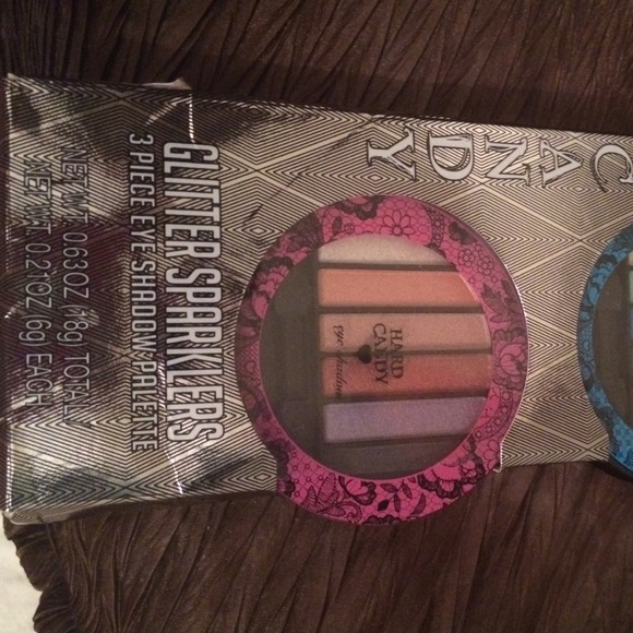 HARD CANDY GLITTER SPARKLERS 3 PIECE EYESHADOW - Picture 2 of 4
