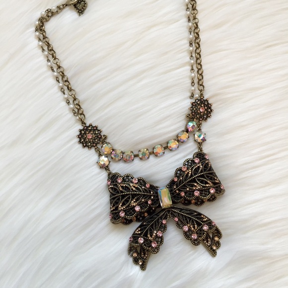Betsey Johnson Jewelry - ‼️️PM EDITOR PICK‼️Auth BJ Oversized Bow Necklace