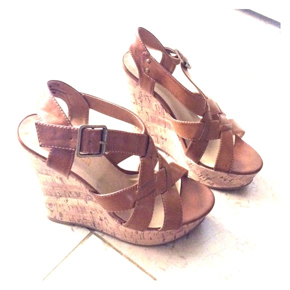 Adorable caramel colored wedges