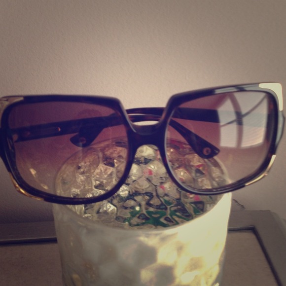 💯 Authentic Michael Kors tortoise shell sunshades