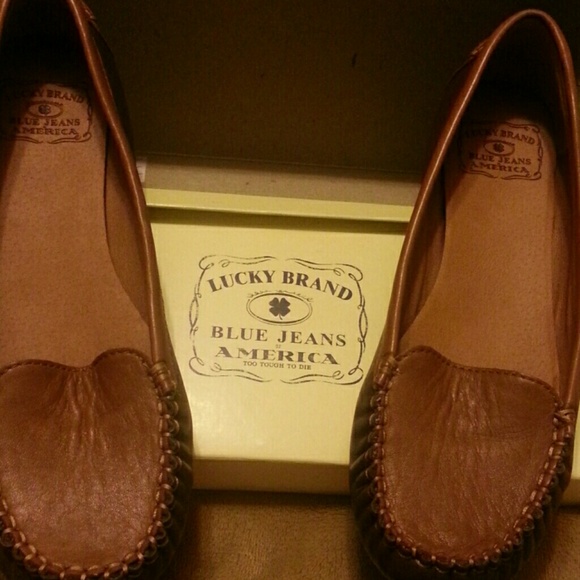 Comfortable leather flats