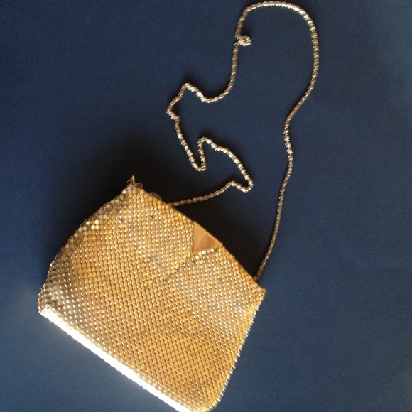 Gold Mesh Linked Bag - Picture 3 of 3
