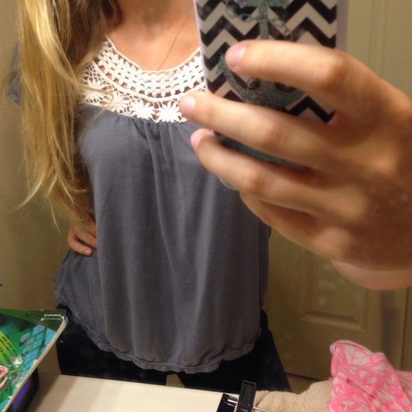 American eagle top - Picture 3 of 4