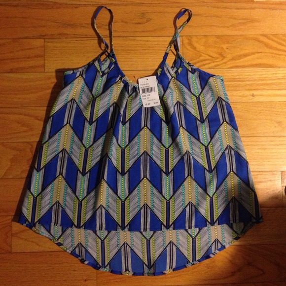 Flowy Printed Chevron top!