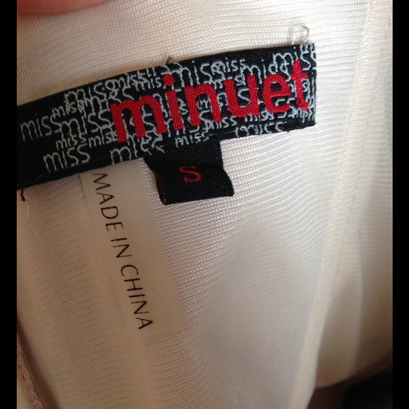 HOLD - Picture 4 of 4