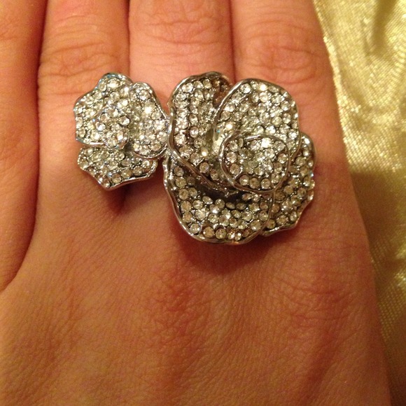 Nice ring - Picture 2 of 3