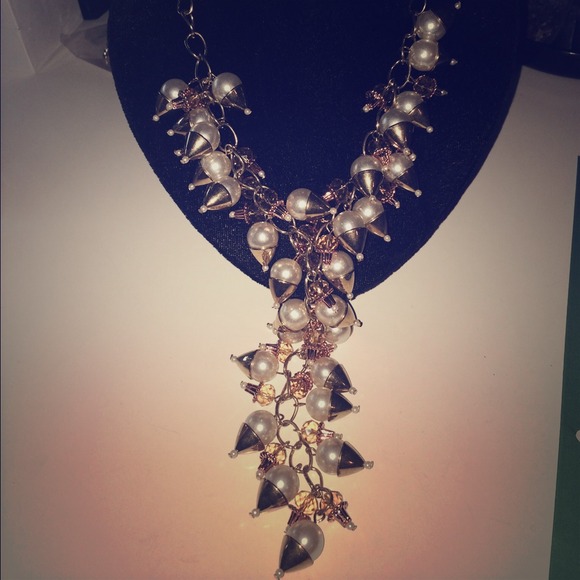 Sold ❌Pearl Bead Cluster Drop Necklace