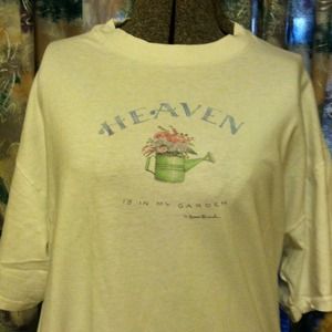 Cute top GIFTED